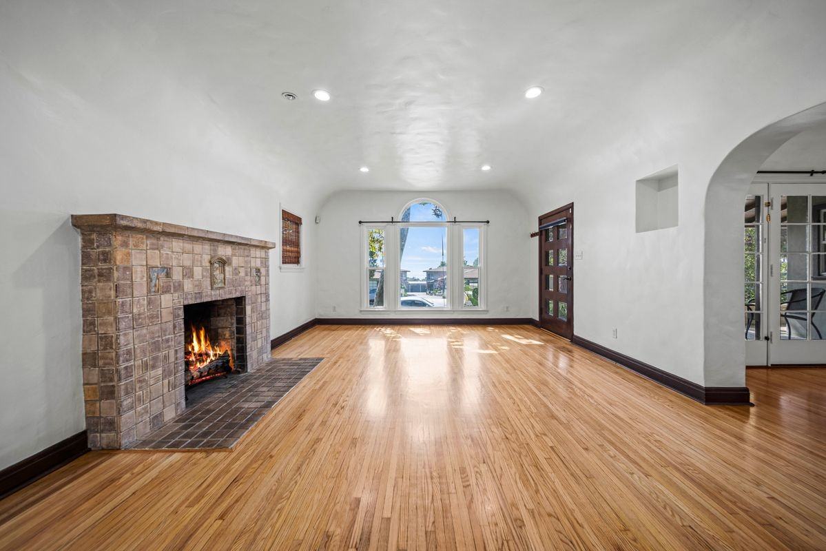 2227 Miravista Avenue - Photo 3 of 17