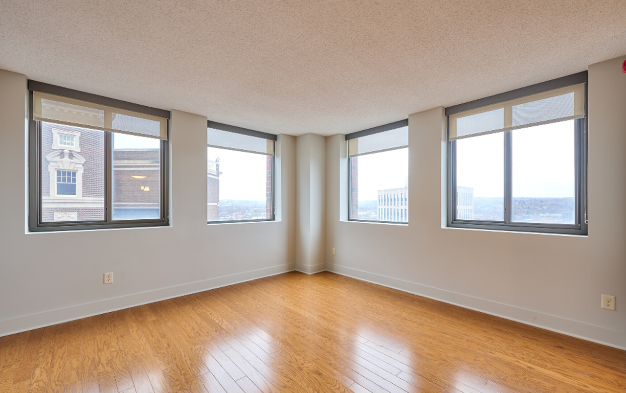 Symphony Place - Photo 7 of 50