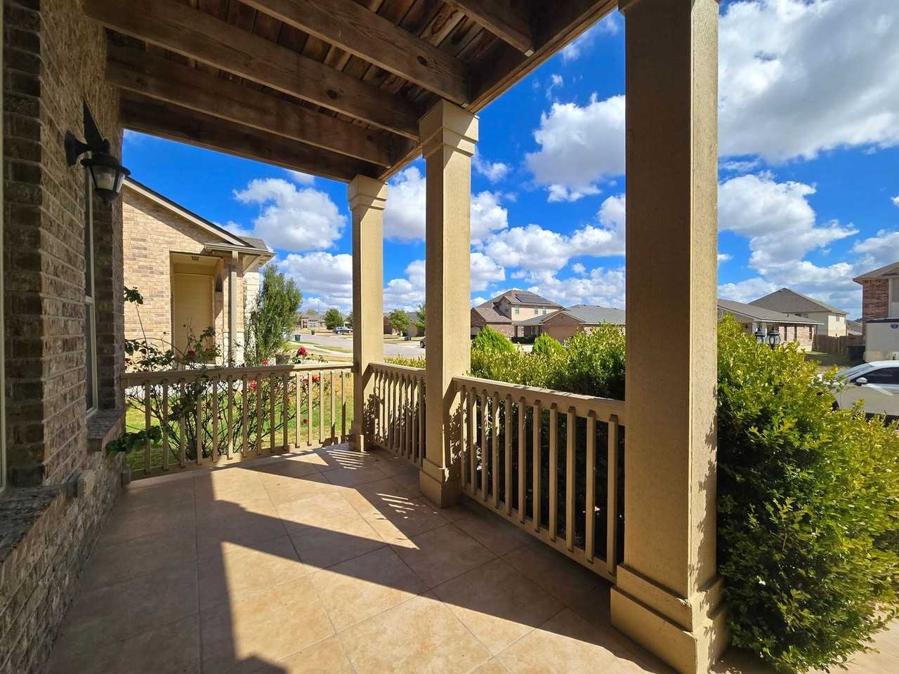 6403 Clear Brook Dr - Photo 4 of 38