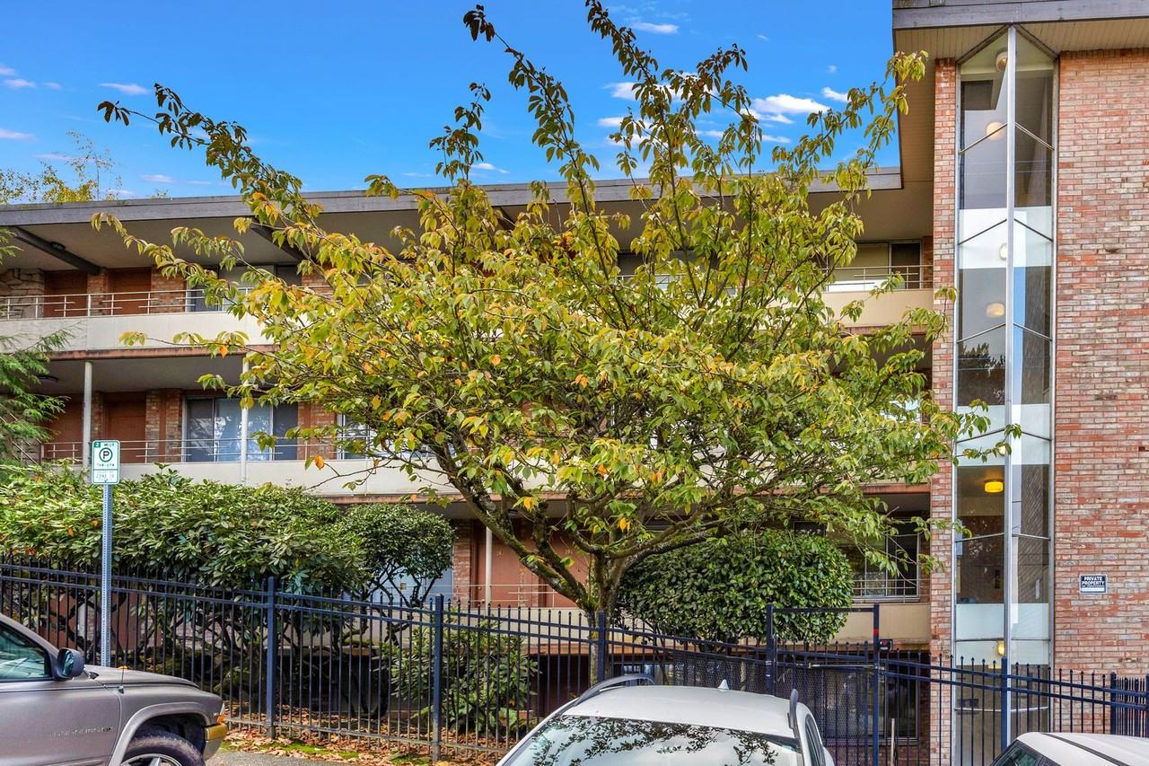 University Heights I (114) - Photo 4 of 13