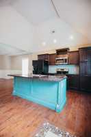 featured image of 1046 E Walnut St