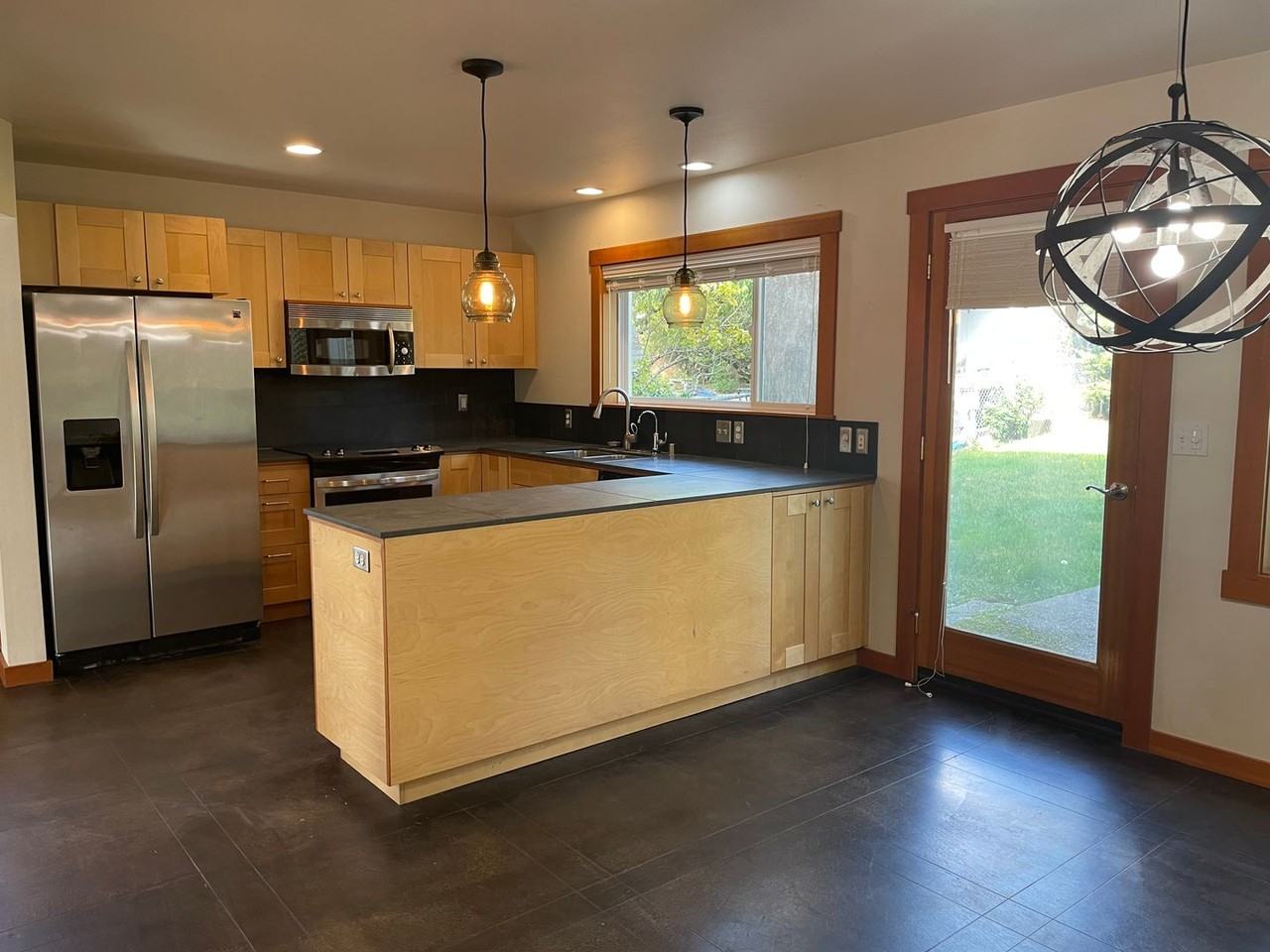 1273 Halsey Dr - Photo 3 of 39