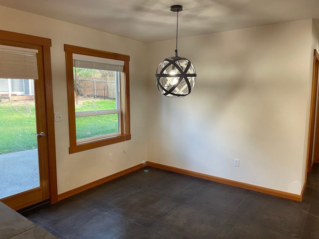 1273 Halsey Dr - Photo 5 of 39