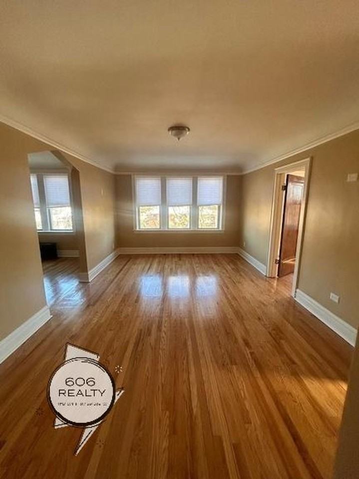 Beautiful Riverside Apartments! 3144 - Photo 3 of 16