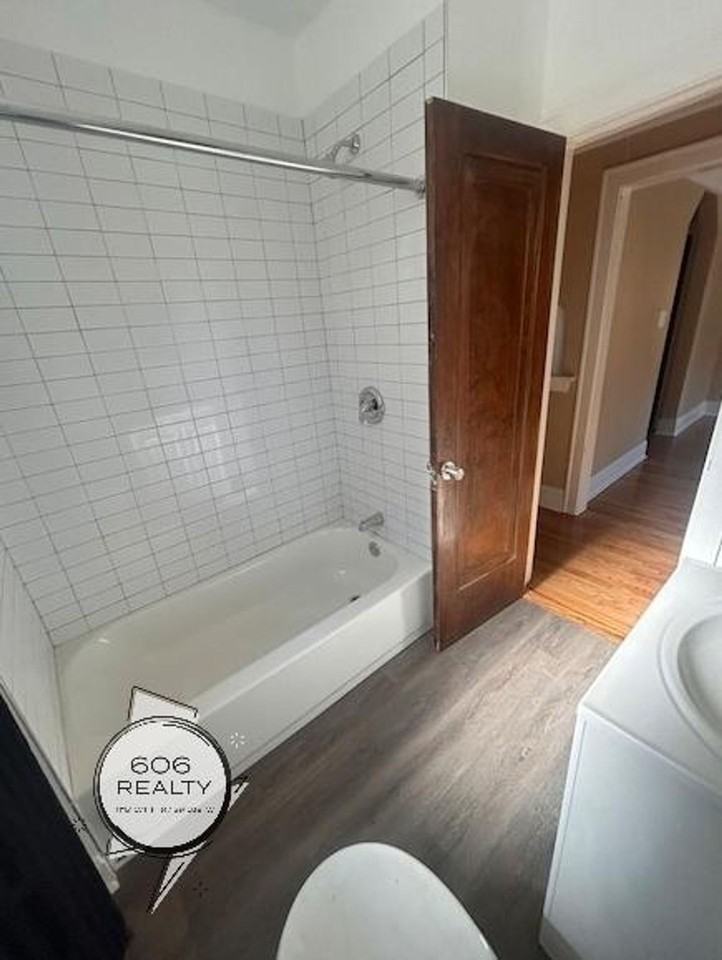 Beautiful Riverside Apartments! 3144 - Photo 6 of 16