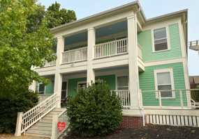 featured image of 421 E Hillside Dr