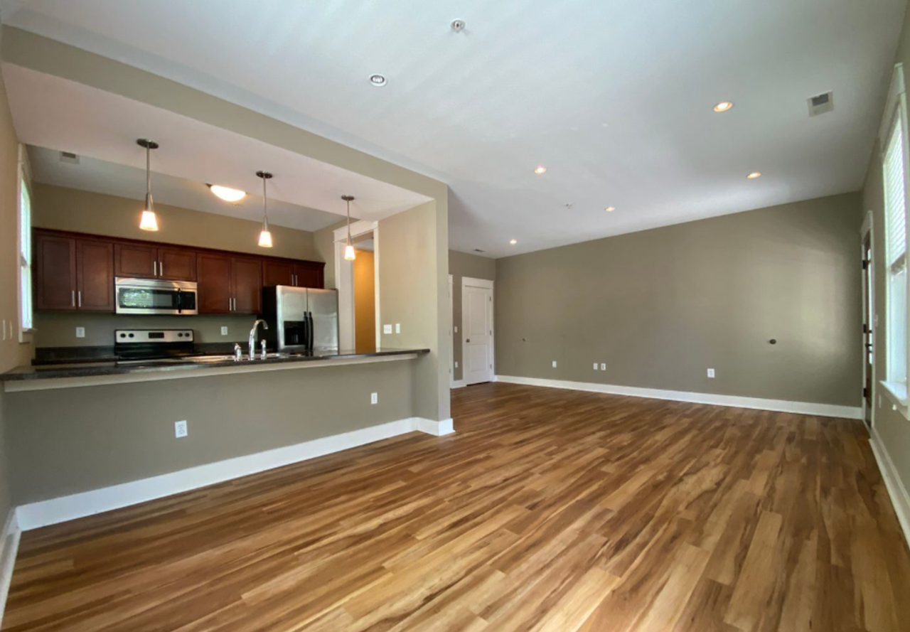 425 E. Hillside Drive - Photo 6 of 12