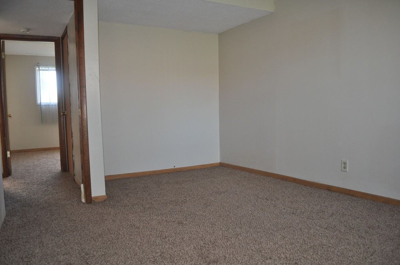 2103 Clarkview - Photo 7 of 14