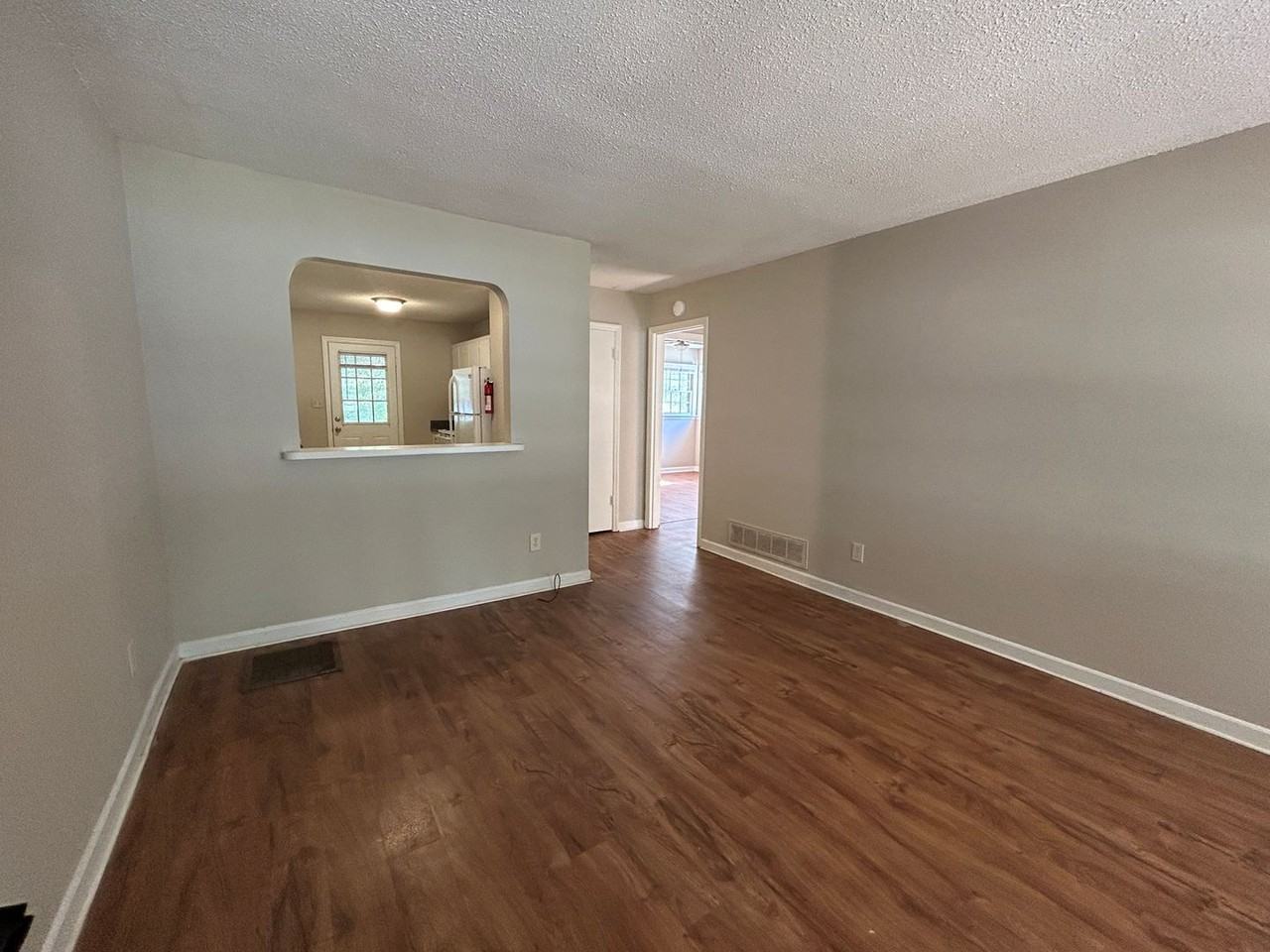 120/122 Churchill Cir - Photo 2 of 12