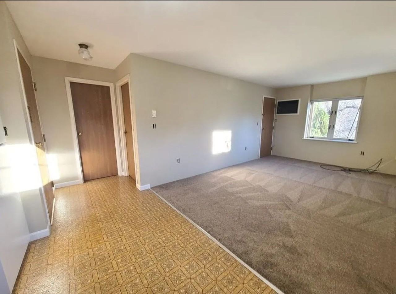 480 Nashua St - Photo 3 of 6