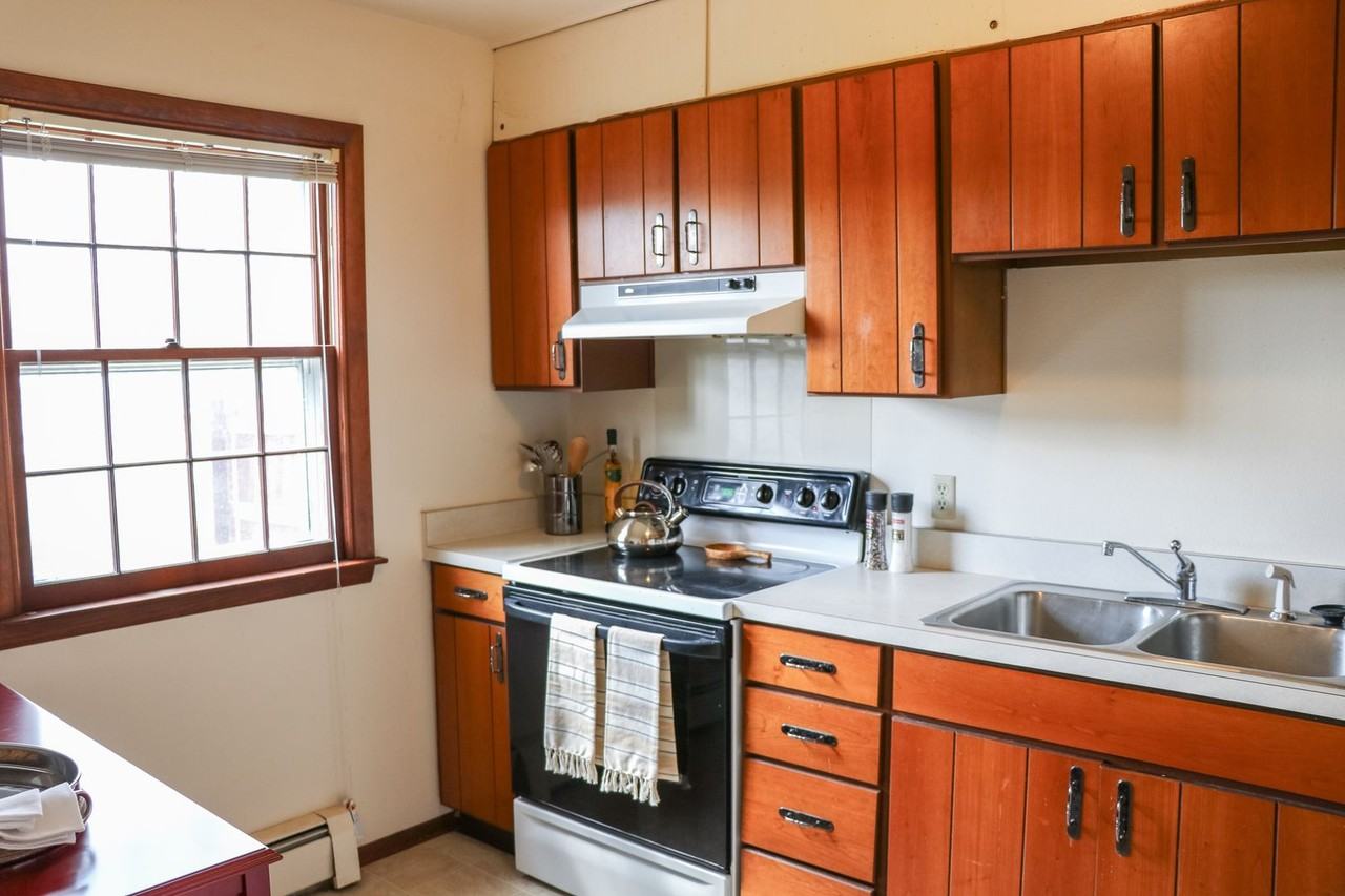 1913 Douglas Ave - Photo 7 of 16