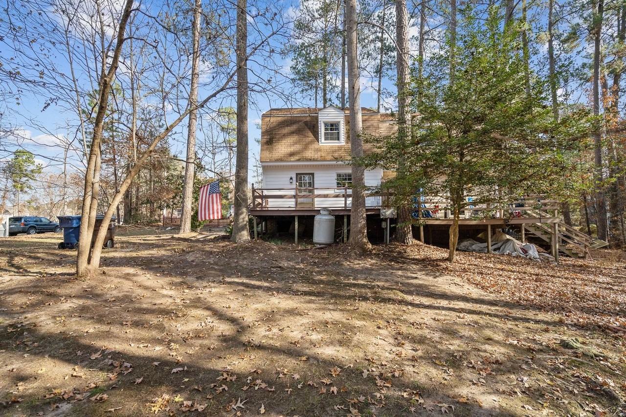 207 Jamestown Dr - Photo 6 of 19