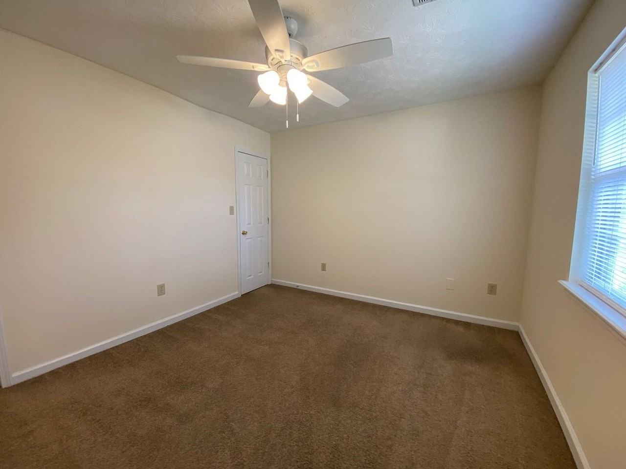 100 Hunter Run Road - Photo 5 of 13