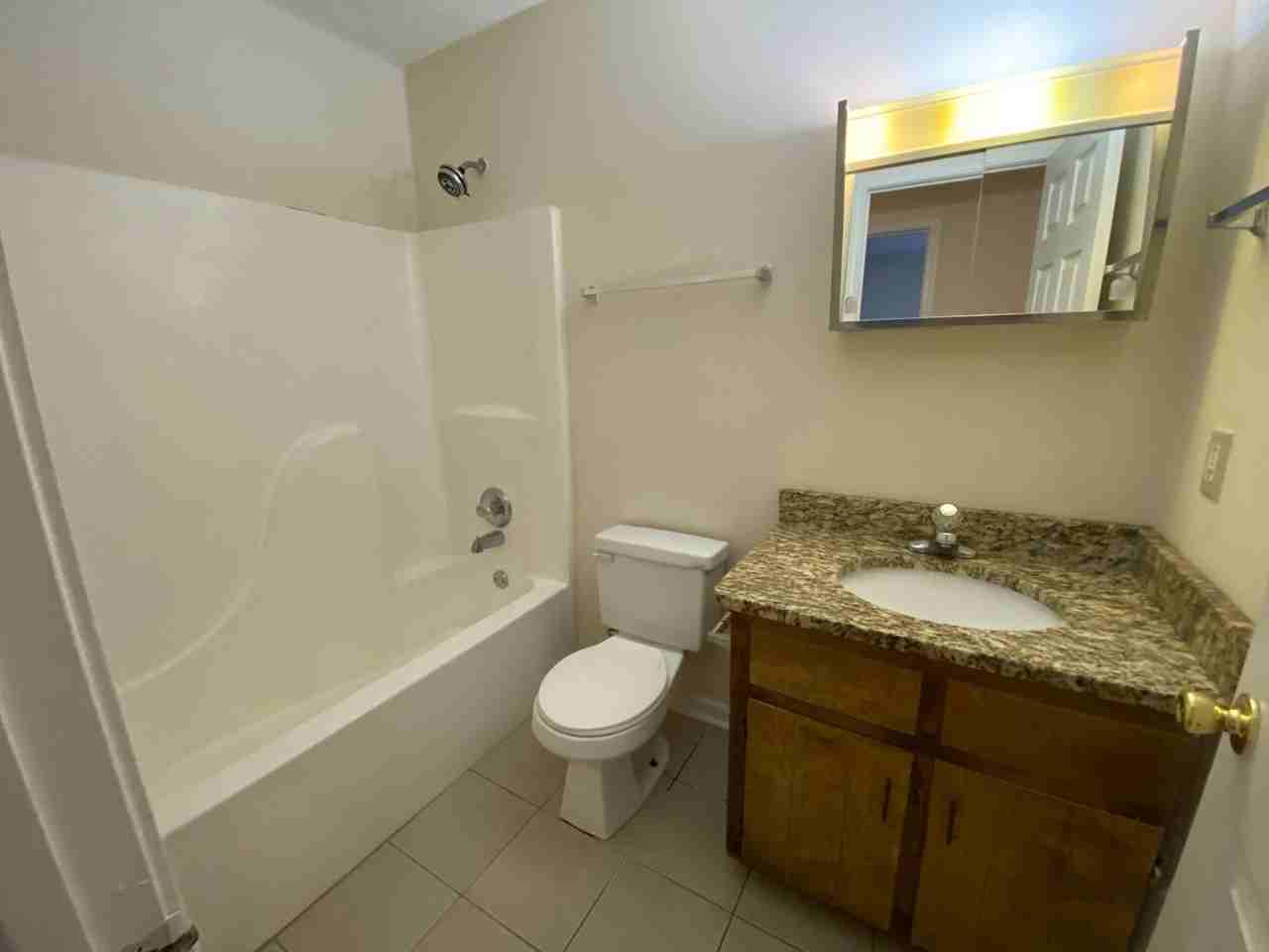 105 Hunters Run Rd - Photo 6 of 11