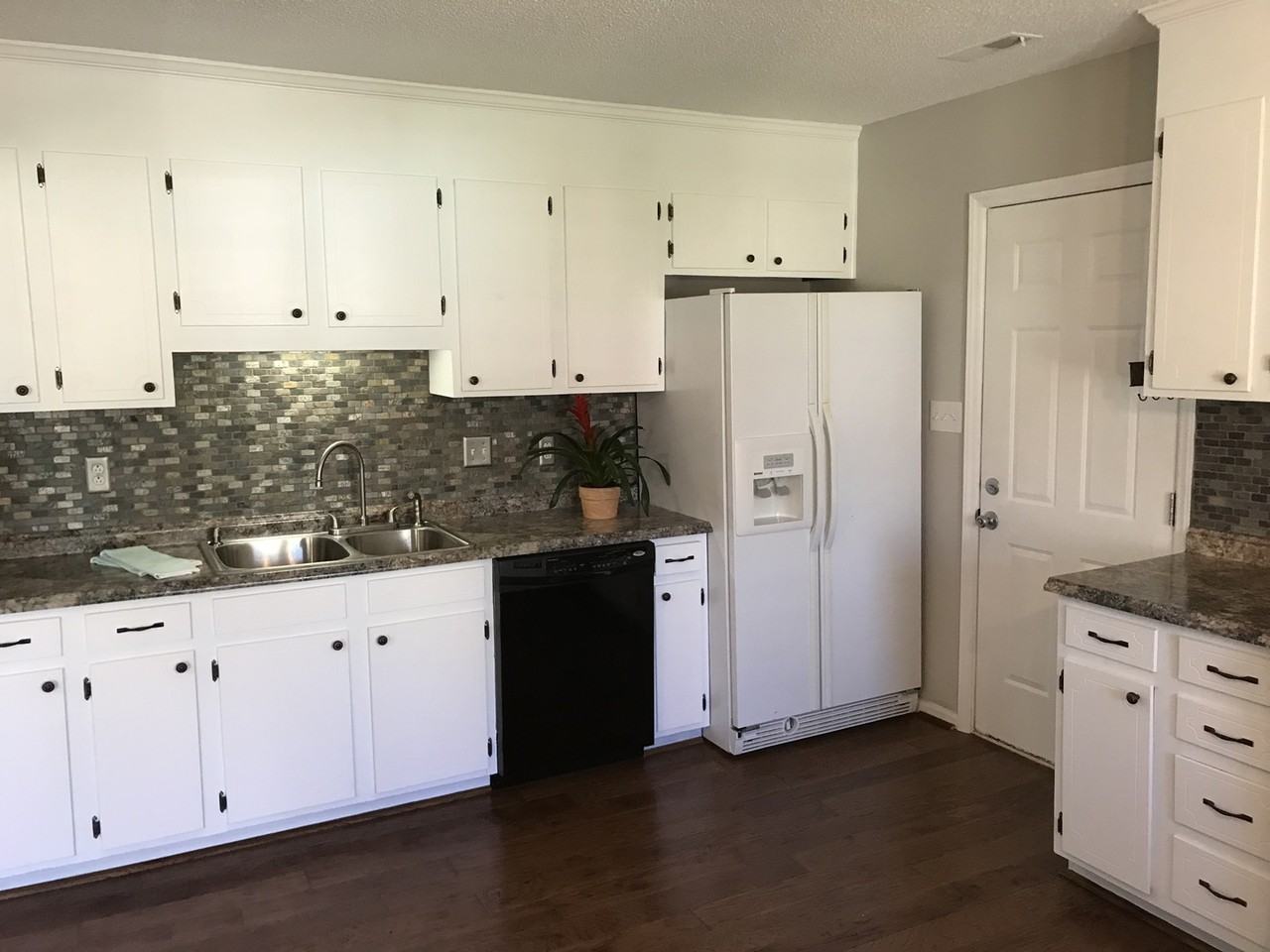 13811 Dansington Ct - Photo 2 of 12