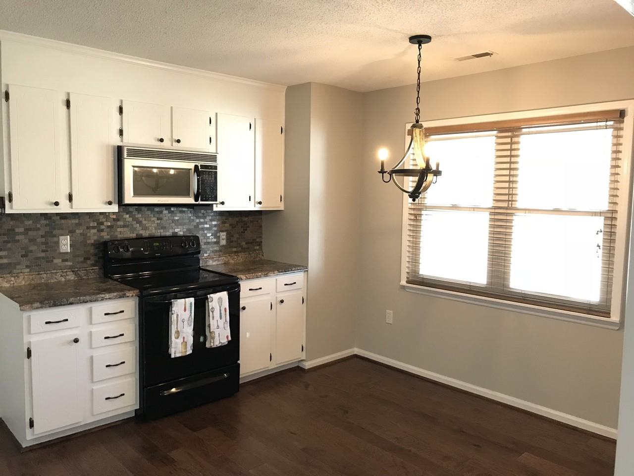 13811 Dansington Ct - Photo 3 of 12