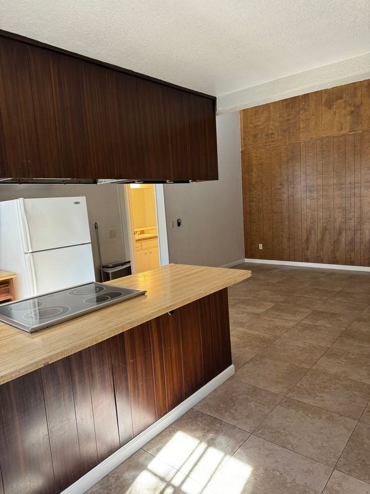 2010A Inglis Way - Photo 4 of 14