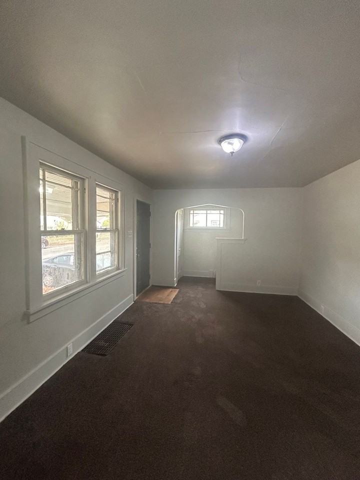 2113 Riedmiller Ave - Photo 2 of 7