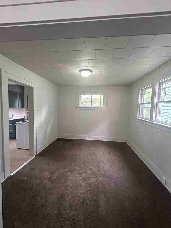 2113 Riedmiller Ave - Photo 3 of 7