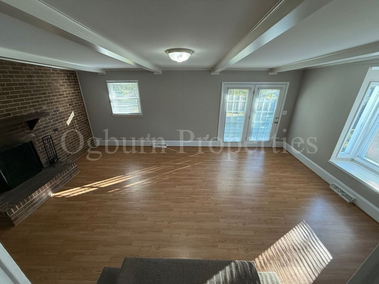 120 Champlain St - Photo 2 of 9