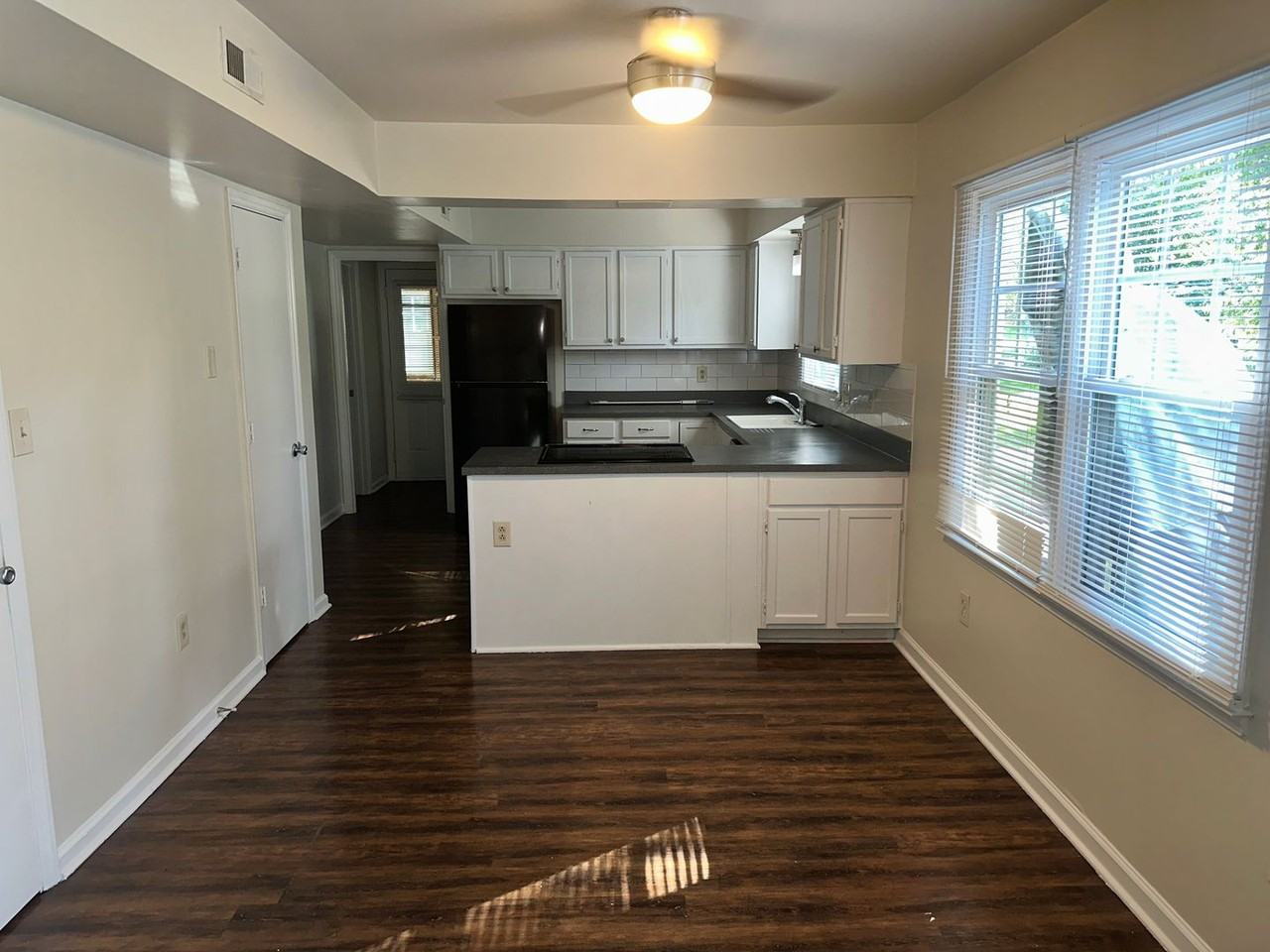 4307 Saxonbury Way - Photo 6 of 22