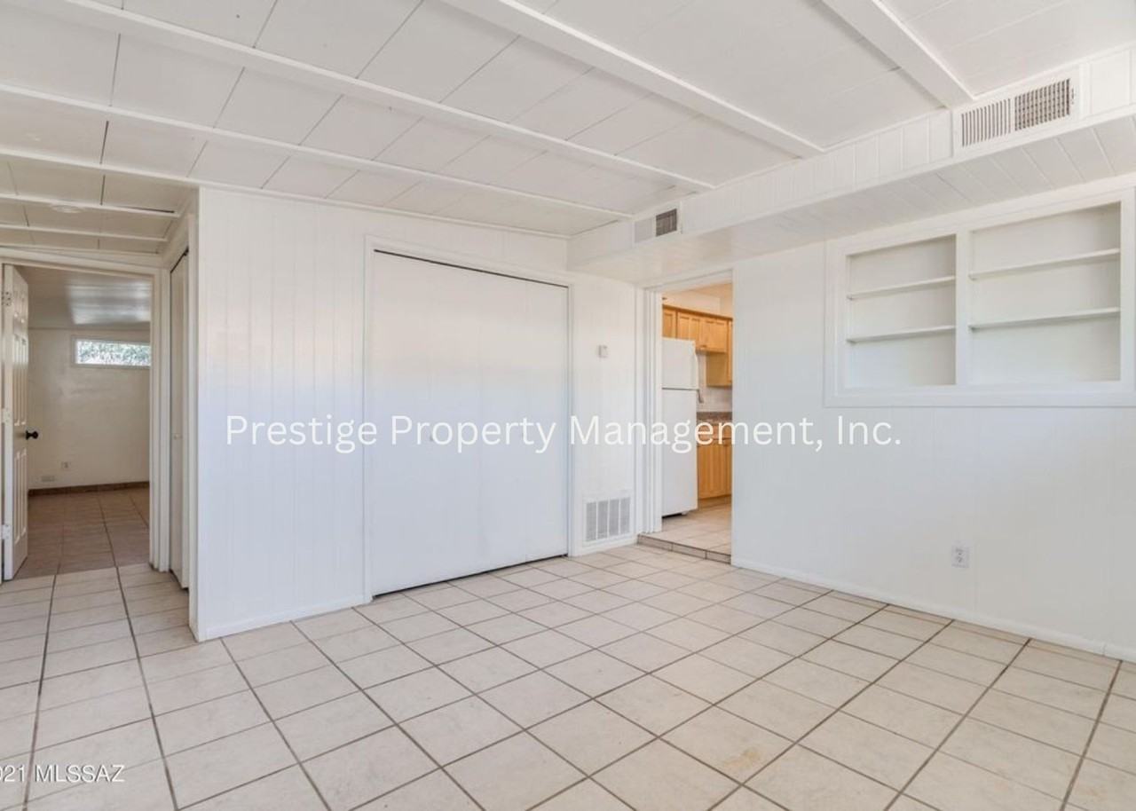 3233 E Bermuda St - Photo 7 of 20