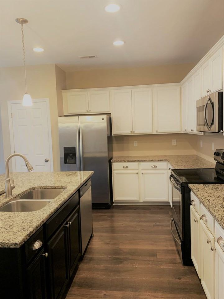6519 Campaign St - Photo 5 of 20