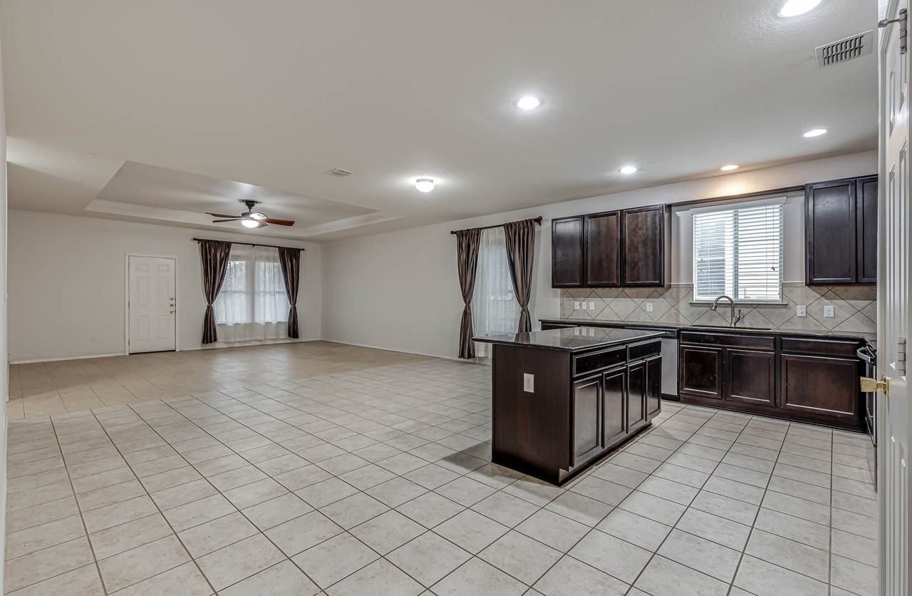 3727 Painted Trak - Photo 5 of 28