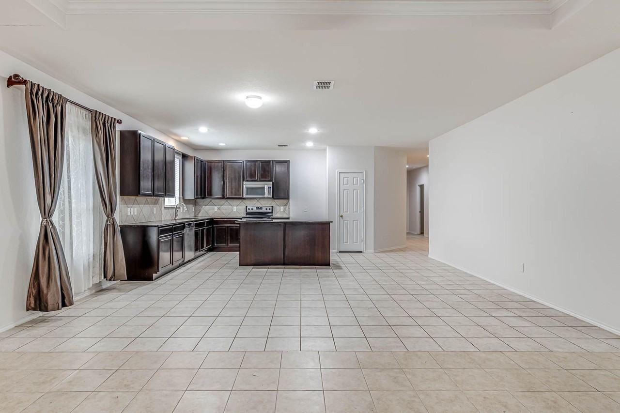 3727 Painted Trak - Photo 6 of 28