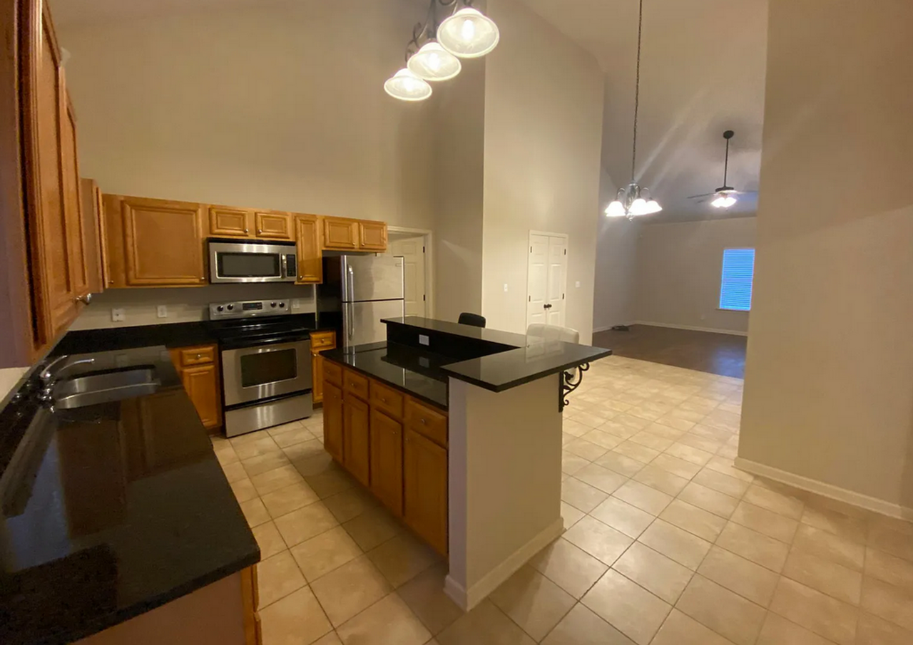 101 Saucer Ln - Photo 3 of 23