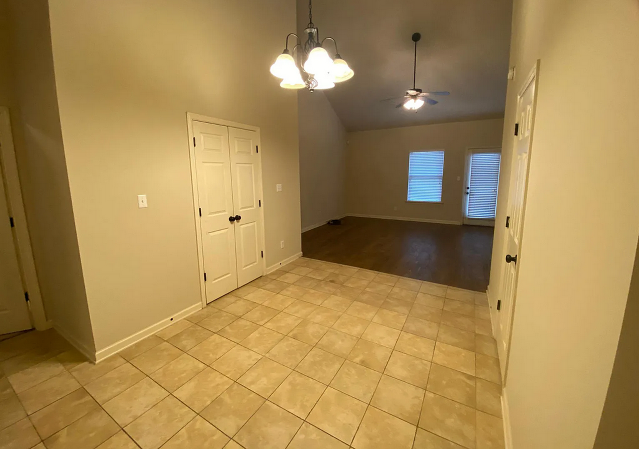 101 Saucer Ln - Photo 4 of 23