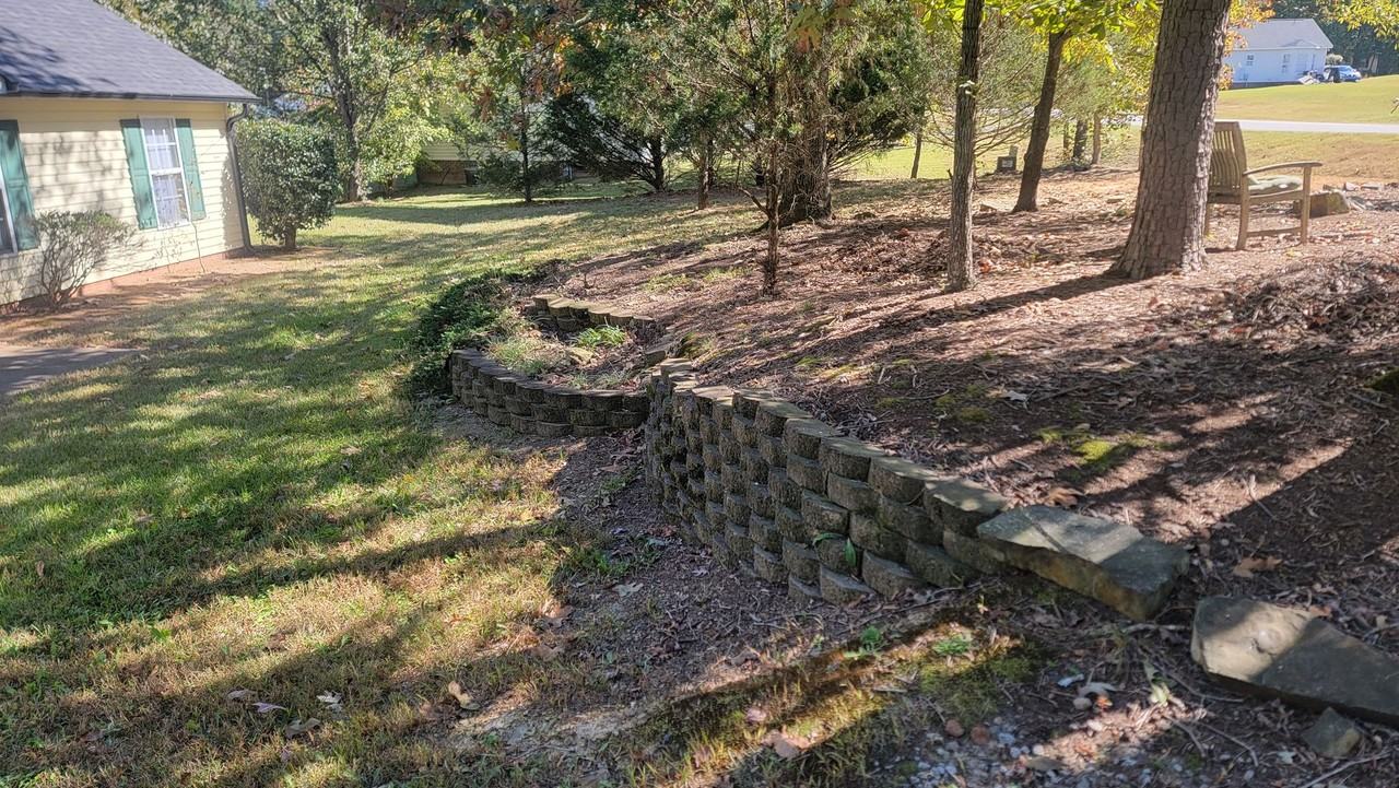1008 Crescent Way - Photo 2 of 13