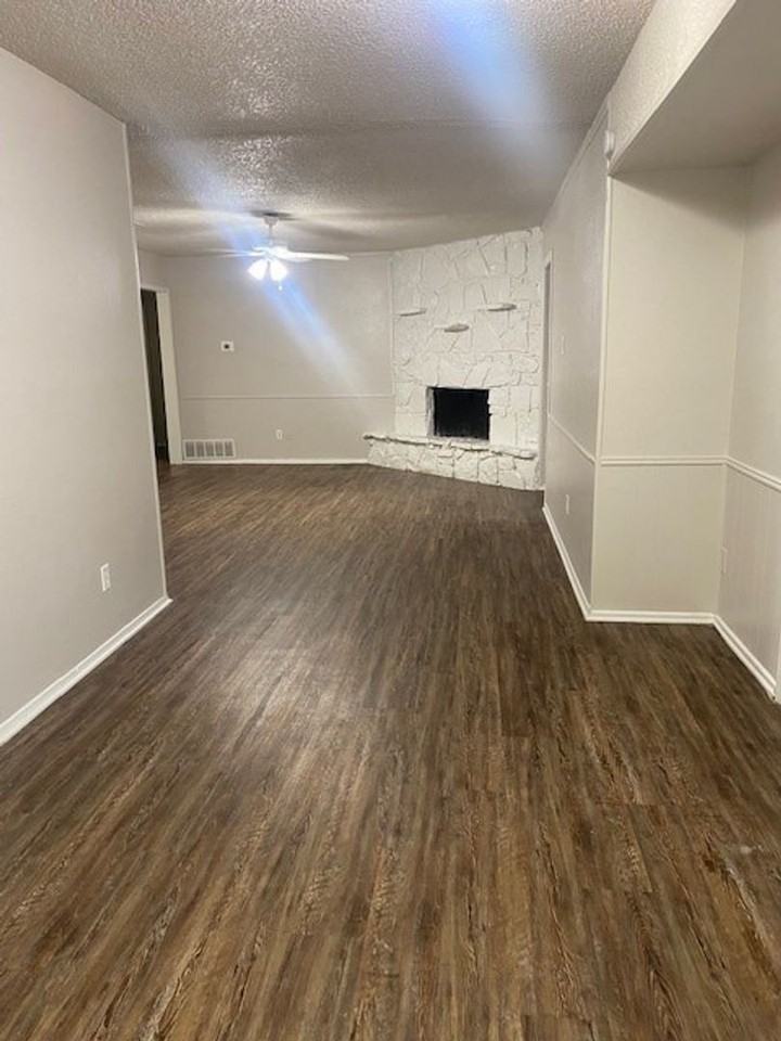 625 Judith St - Photo 2 of 10