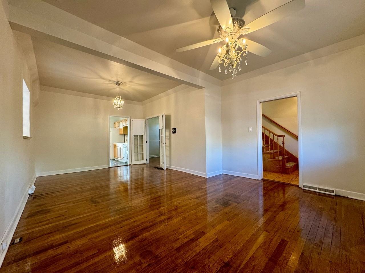 2519 S Acoma St - Photo 2 of 22