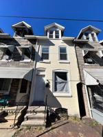 featured image of 946 Moss St