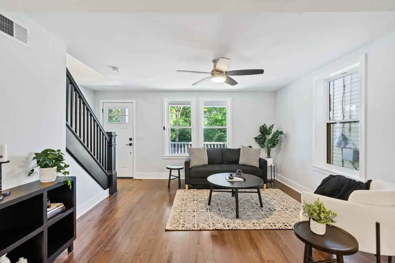 7122 Baker St - Photo 2 of 26