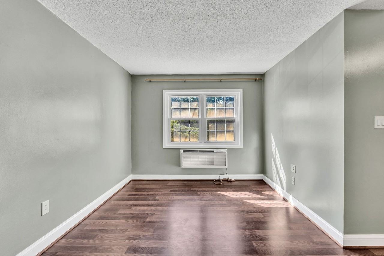 2237 Farrington Ave #203 - Photo 3 of 20