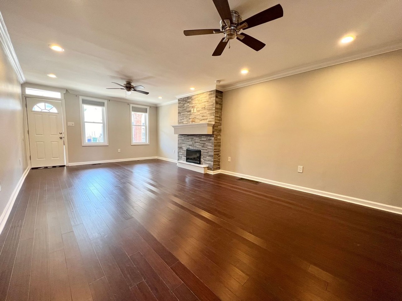 505 Pond St - Photo 2 of 18