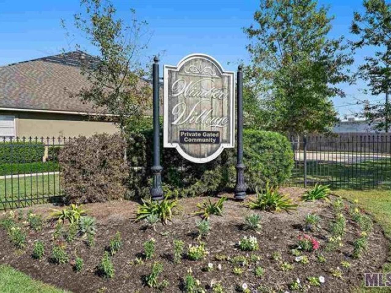 4848 Windsor Vlg Dr #19 - Photo 2 of 14