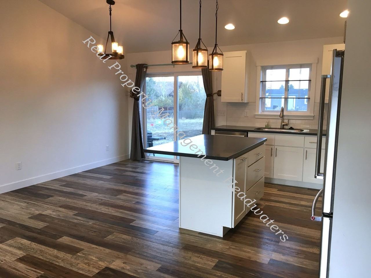 214 Sandpiper Dr - Photo 3 of 20