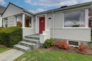 3856 46th Ave Ne - Photo 1 of 1