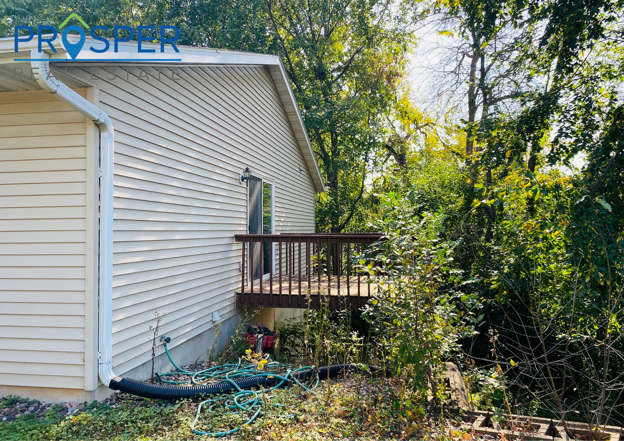 2023 Mittelstadt Ln - Photo 3 of 10