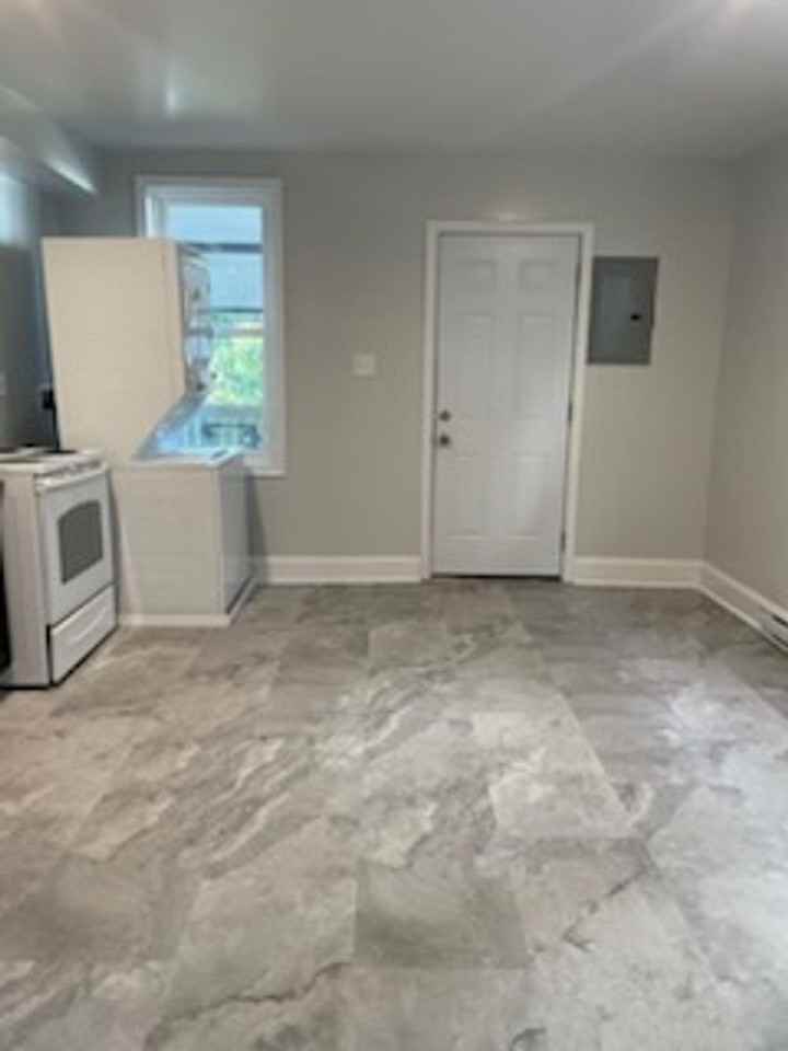 207 Summer Street - Photo 2 of 14