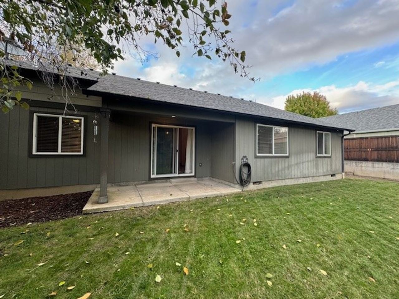 1588 Inverness Dr - Photo 2 of 14