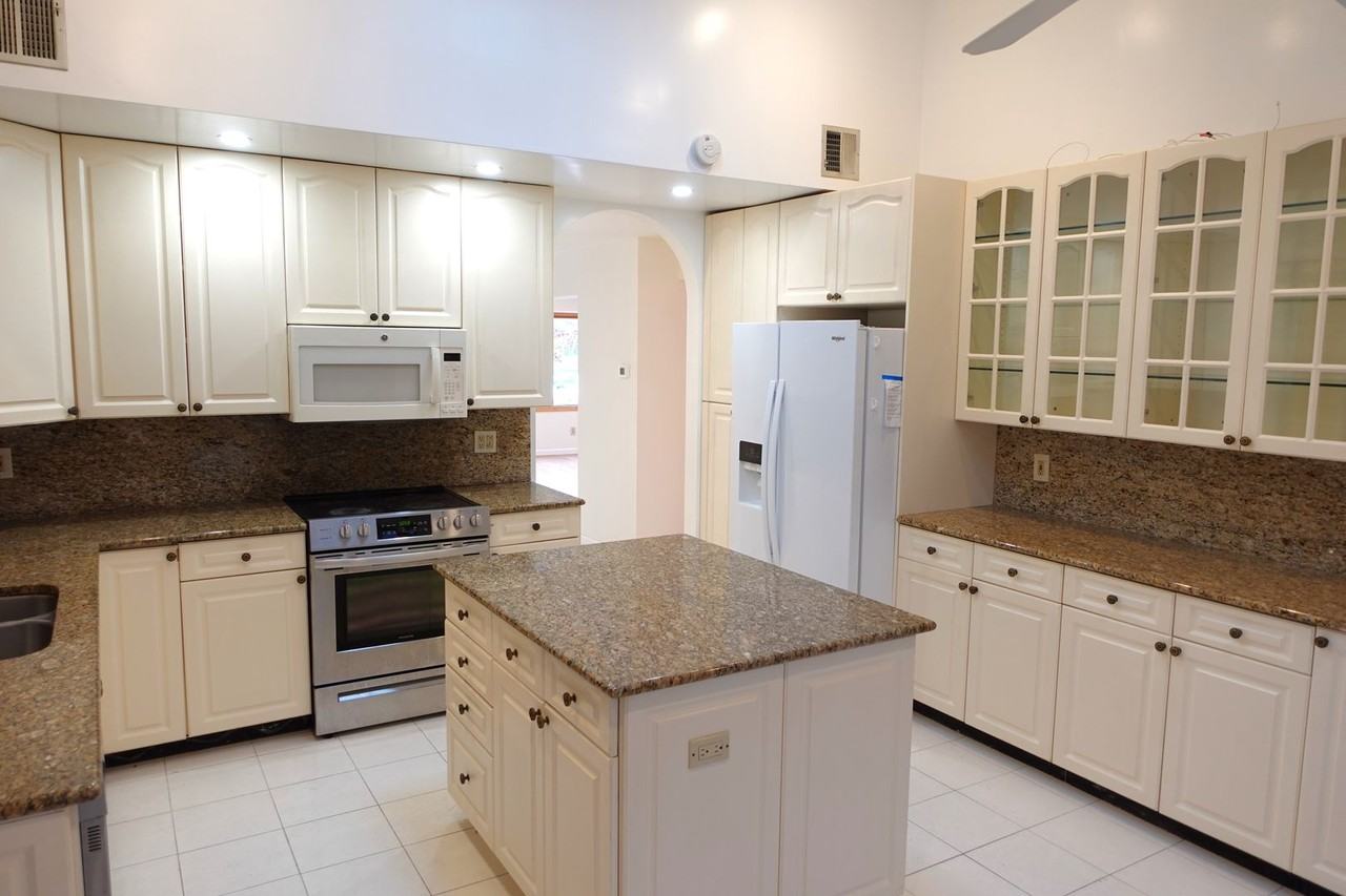 422 Old Courthouse Rd - Photo 3 of 13