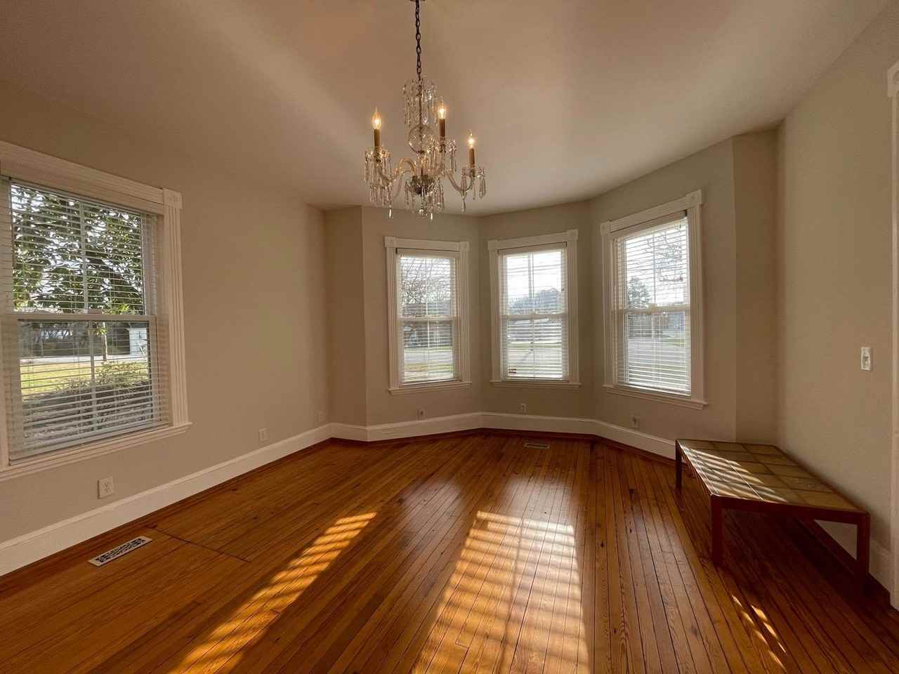 409 N Mecklenburg Ave - Photo 6 of 25