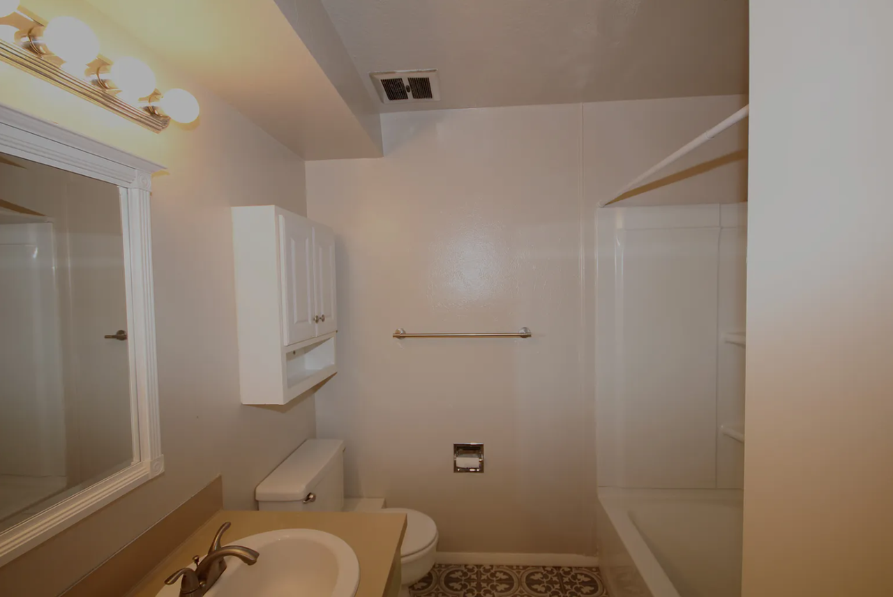 Belmont Apartments - Photo 2 of 12