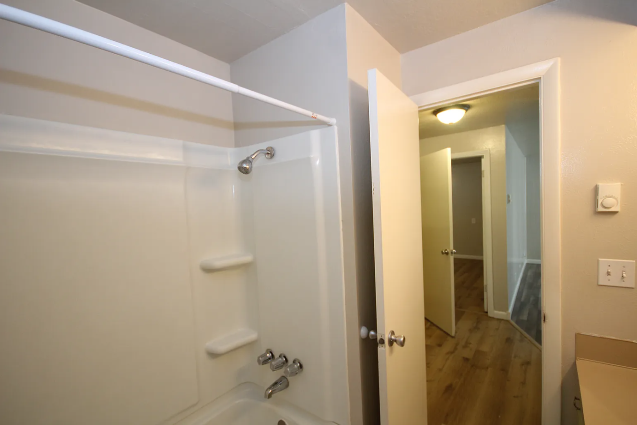 Belmont Apartments - Photo 4 of 12