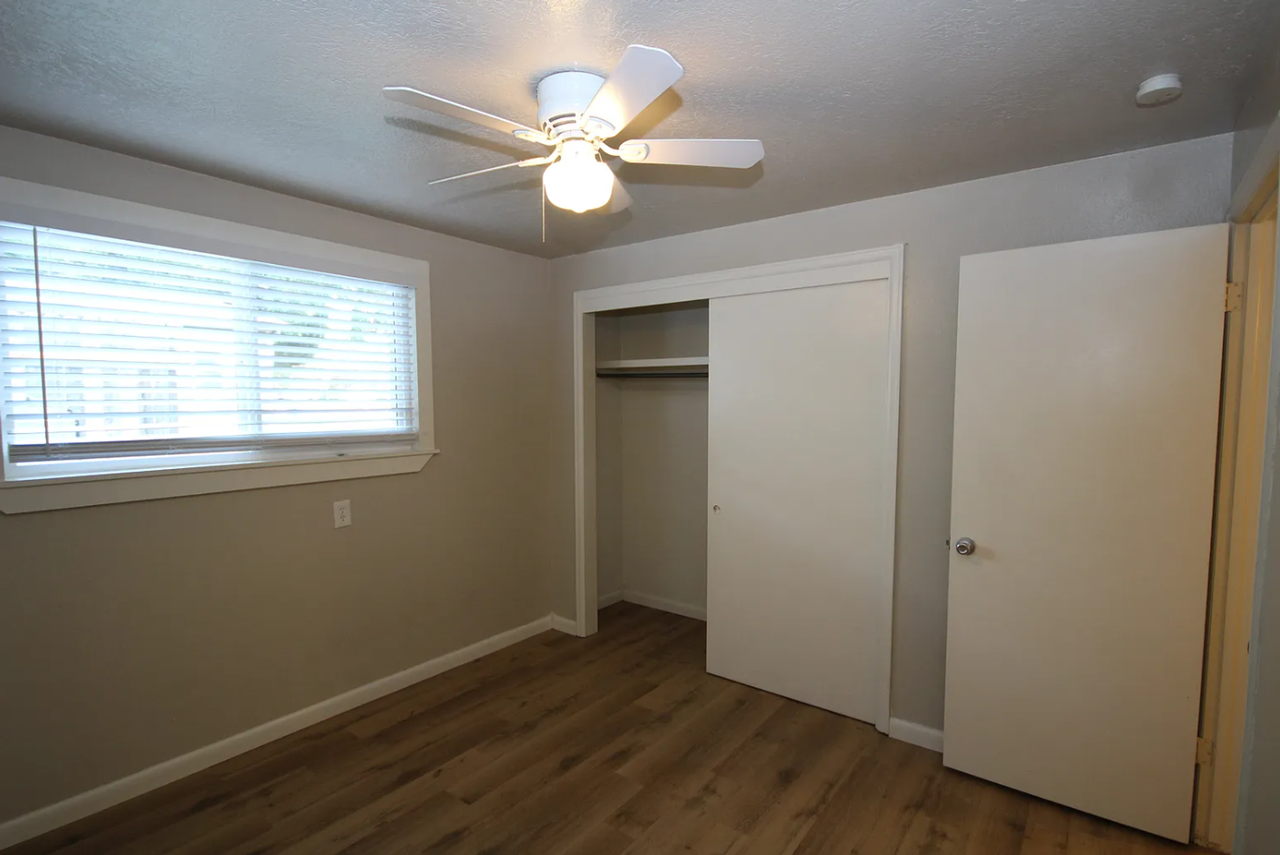 Belmont Apartments - Photo 6 of 12