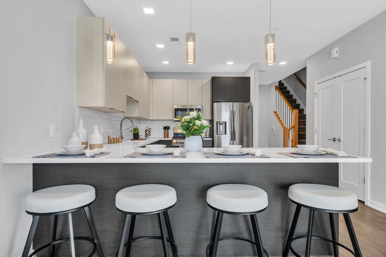 202 Park - Photo 7 of 97